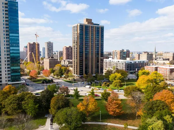 929 North Astor STREET #907, Milwaukee, WI 53202