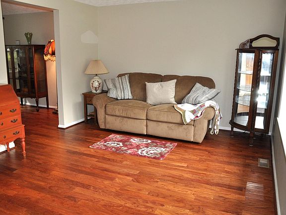 3rd image of 1015 Tipton Ct