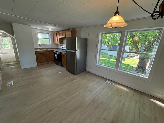 12 Edmunds Ln — Photo 17
