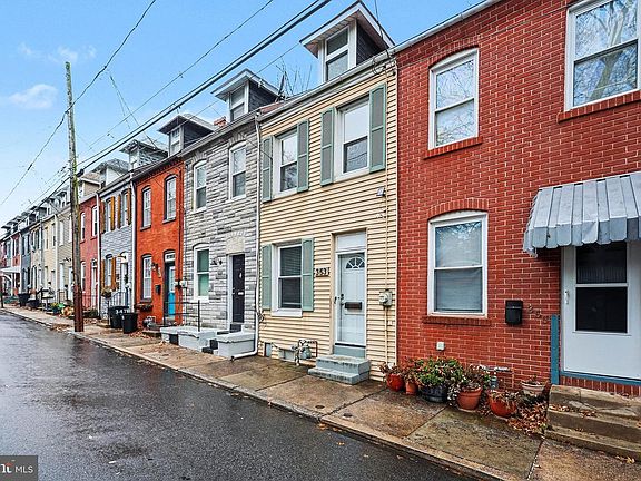 2nd image of 353 E Marion St