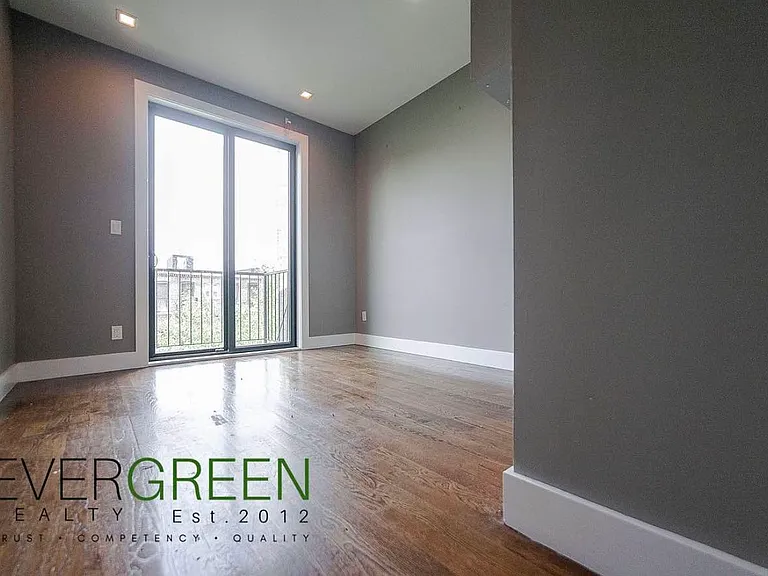 269 Linden St #A — Photo 8