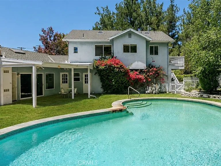 5065 Casa Dr — Photo 3