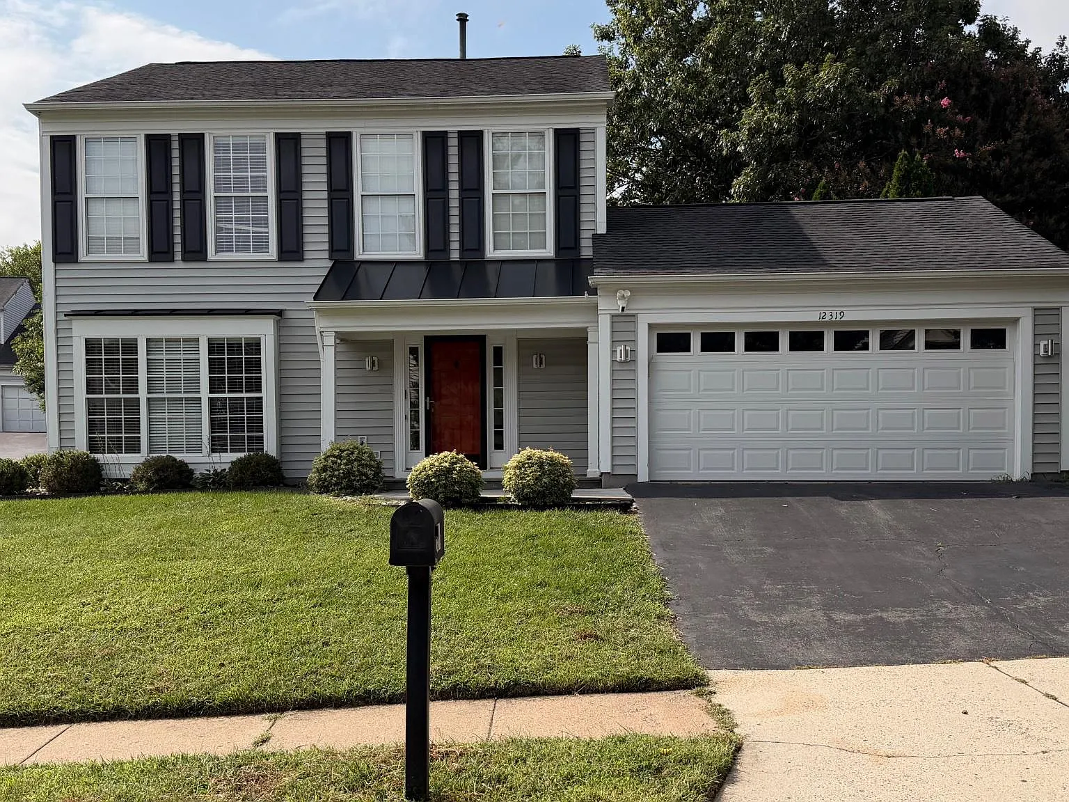 3 bed, 2.5 bath, 1697 sqft, $3,500 — Photo 2
