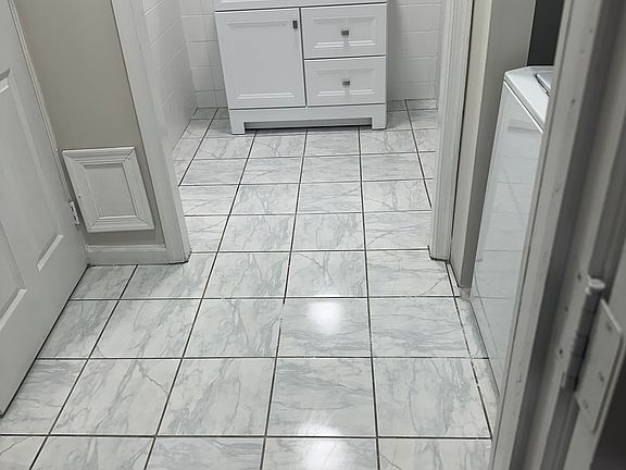 5th image of 103 Maplewood Ave #7