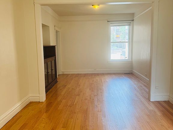 3rd image of 2644 N Albany Ave APT 1R