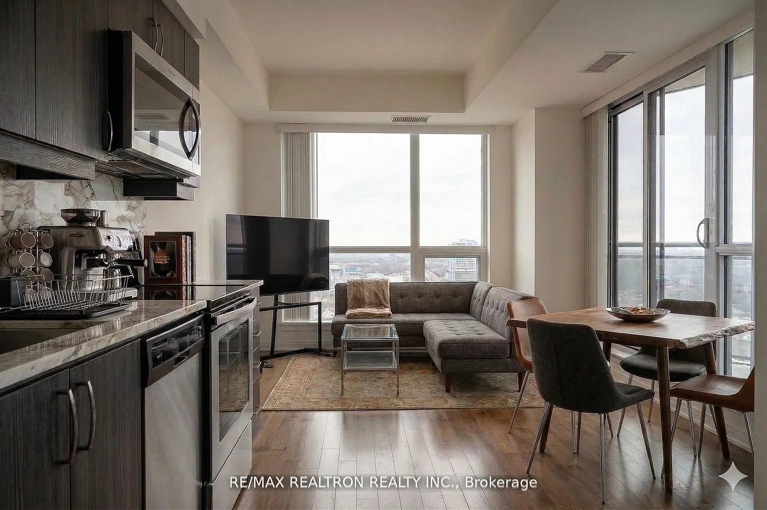 9201 Yonge St #2009 photo 1