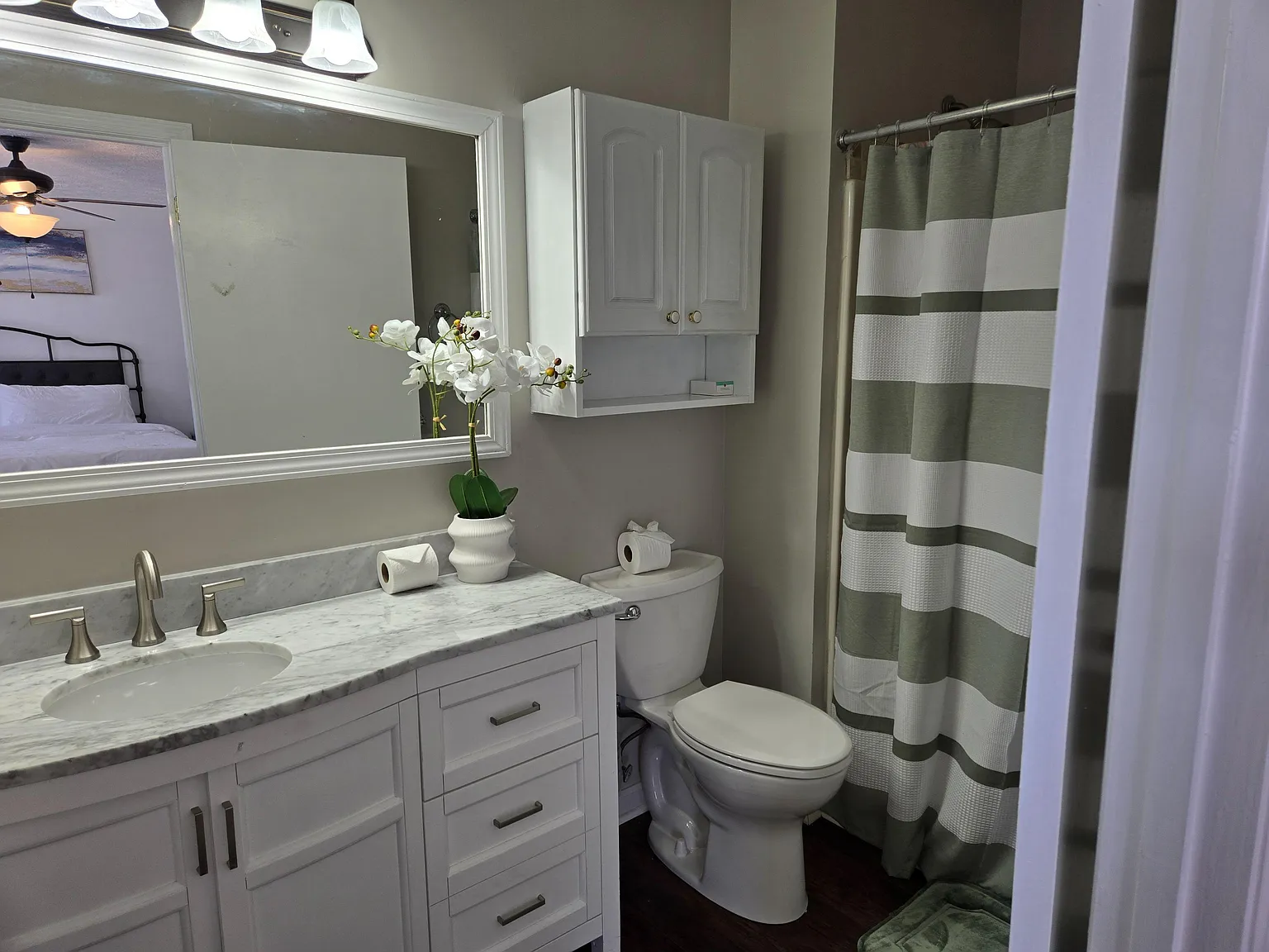 4 bed, 3.0 bath, 2200 sqft, $1,217 — Photo 3