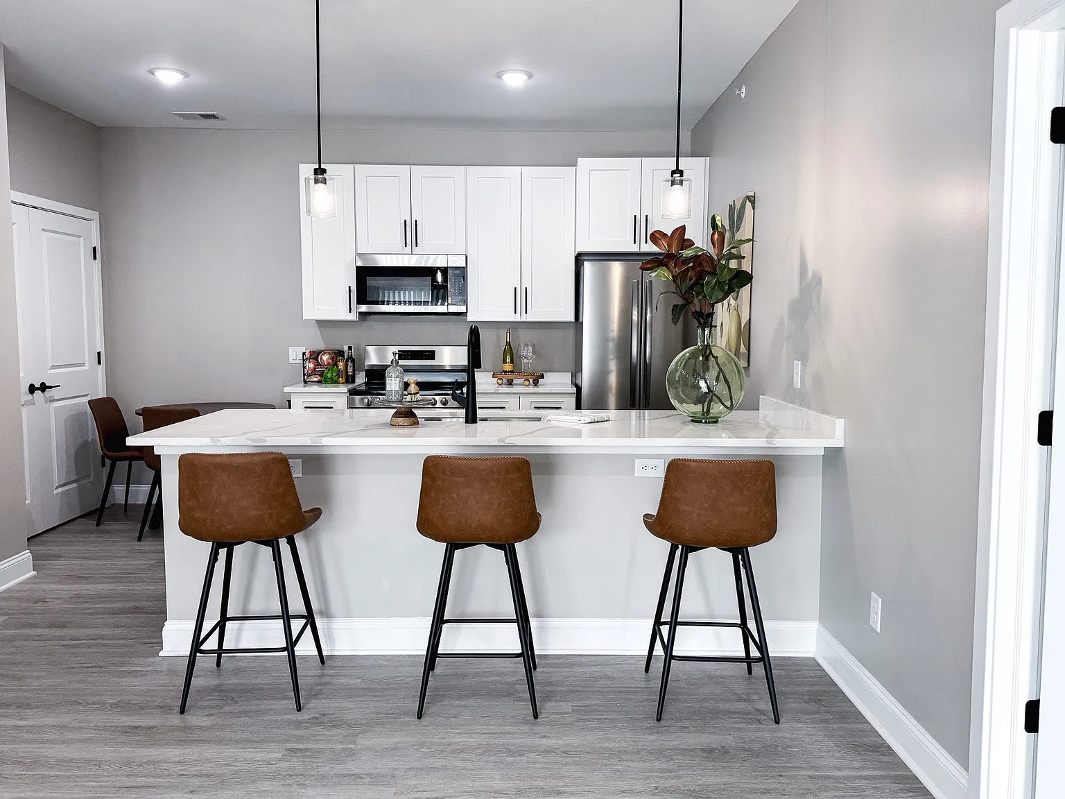 The Greens Luxury Apartments — Photo 1