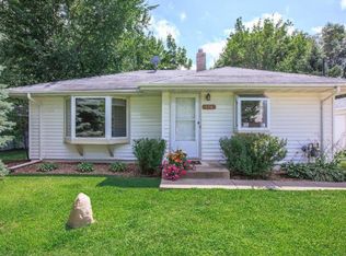 126 Hayden Lake Rd E, Champlin, MN 55316