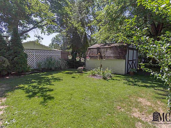 4th image of 7142 Kenilworth Dr