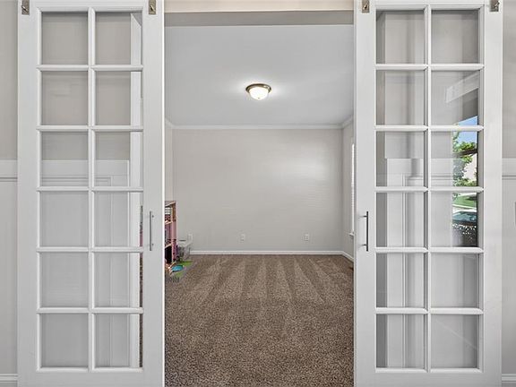 2nd image of 3566 Bendleton Dr