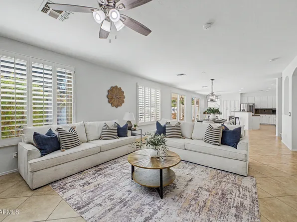 8039 W FOOTHILL Drive, Peoria, AZ 85383