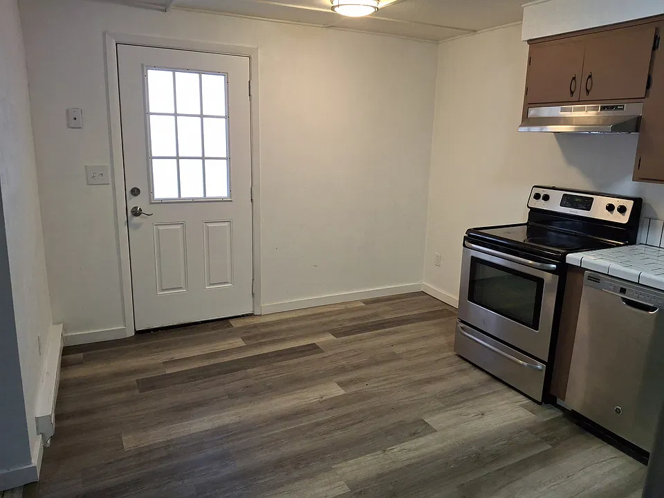 1227 Water Ave NE #1