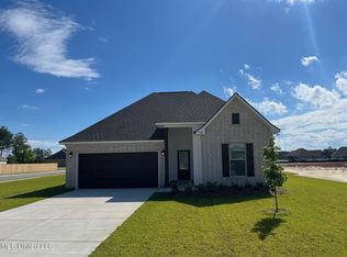 7705 Claymont Cir, Ocean Springs, MS 39564