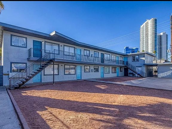 3rd image of 2612 Van Patten St APT 2
