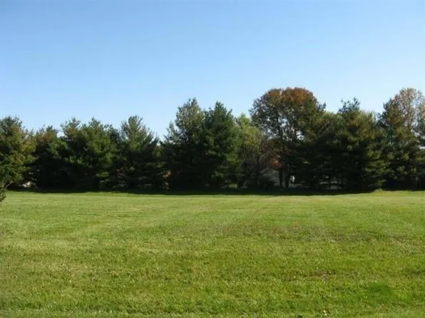 803 Hunter Dr, Westville, IN 46391