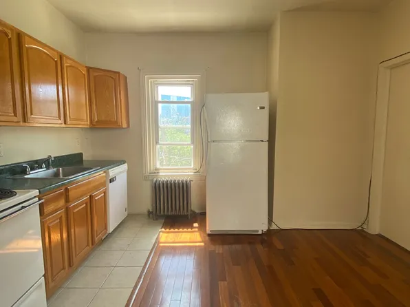 306 N 35th St, Philadelphia, PA