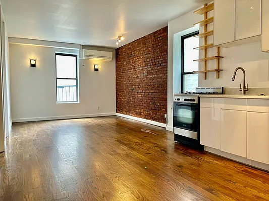 Rented by J Misrahi Realty Corp | media 14