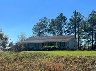 1375 Kamera Rd, Douglas, GA 31535