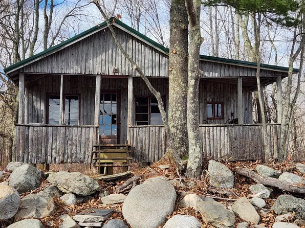 47 Bog Brook Lane, Burnham, ME 04922