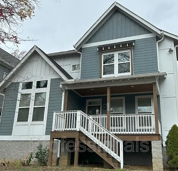 111 Creighton Ave #B — Photo 1