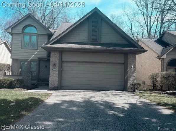 4860 Pelican Way, West Bloomfield, MI 48323