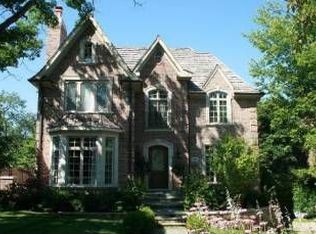 900 Bluff St, Glencoe, IL 60022