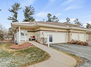 702 Clardell Dr, Sun Prairie, WI