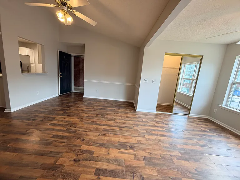 527 Third Loop Rd #E — Photo 17