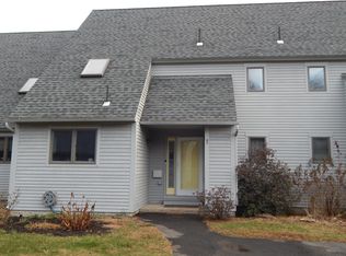 226 Kalers Corner St APT 2, Waldoboro, ME 04572