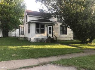 647 W Douglas, Freeport, IL 61032