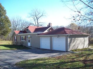 341 Miller Ave, Burlington, WI 53105