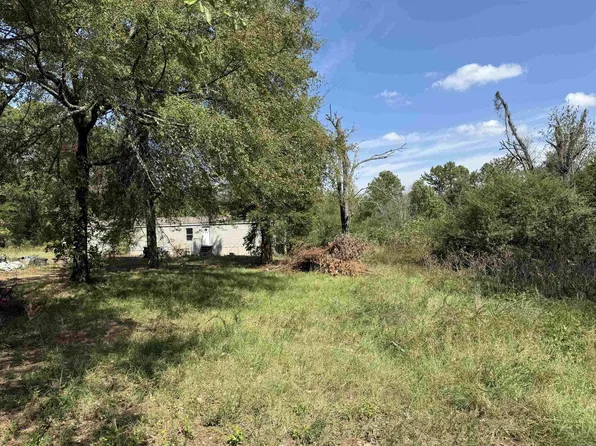 636 Eakins Rd, Russellville, AR 72802