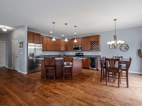 5th image of 18732 Kestrel Ave #18732