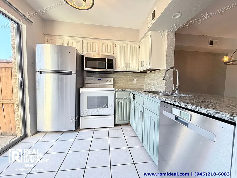 835 Dublin Dr #835C — Photo 8