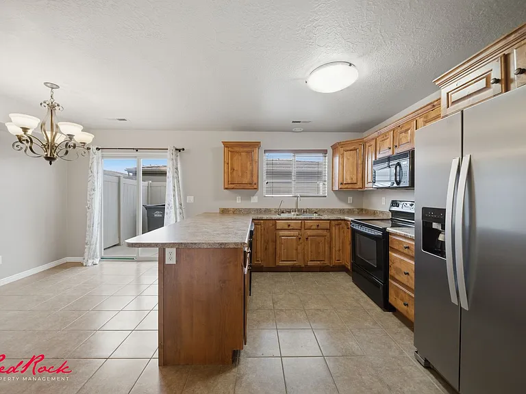 2422 S River Rd #5 — Photo 12