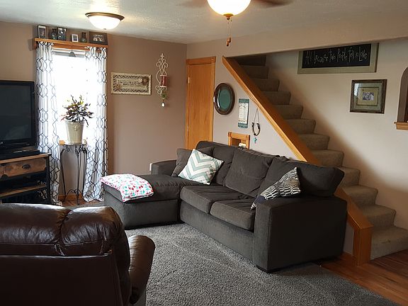 4th image of 1509 Burlington Blvd