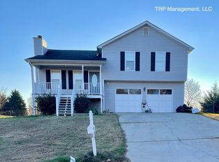 5127 Scenic View Rd, Flowery Branch, GA 30542