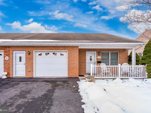 1230 Hunters Woods Dr, Hagerstown, MD 21740