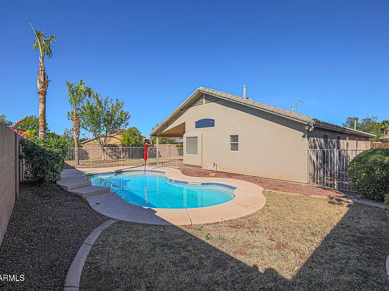10269 W Patrick Ln — Photo 33
