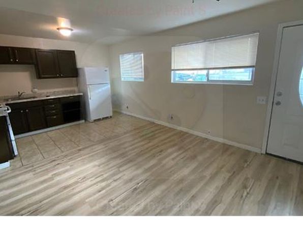 1049 Jefferson Blvd #1