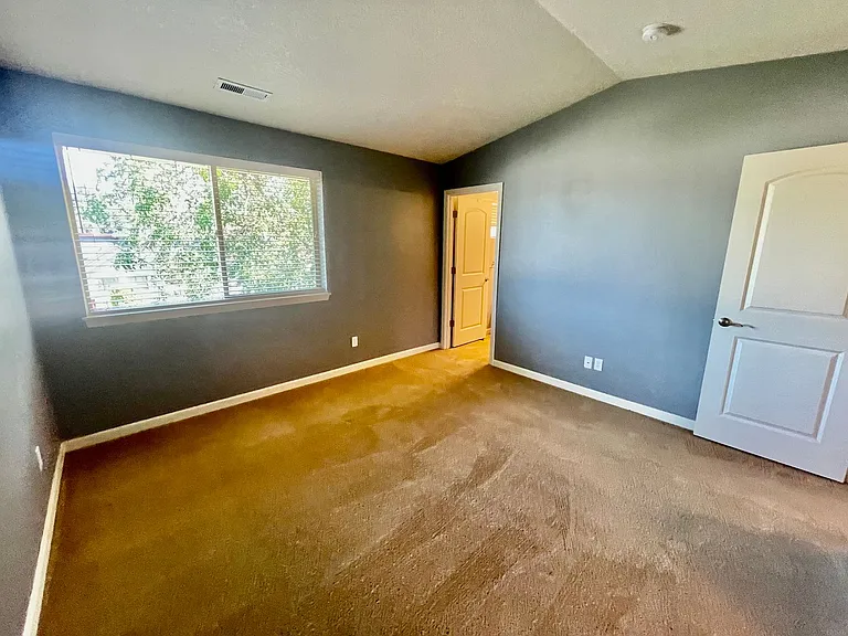 12947 NW Clement Ln — Photo 27