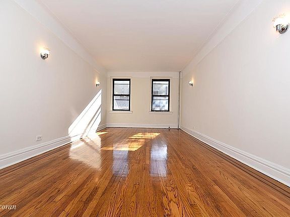 4th image of 2590 35th St APT 3D