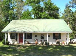 35 Walker Ln NW, Roxie, MS 39661