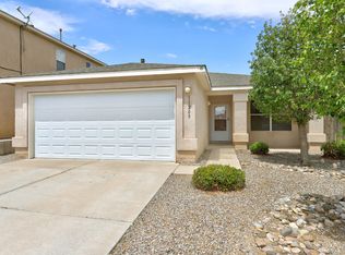 11209 Red Robin Rd SW, Albuquerque, NM 87121