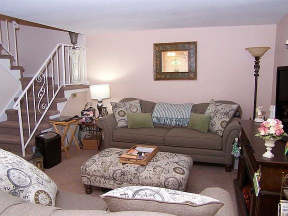 2nd image of 47 Birchwood Dr