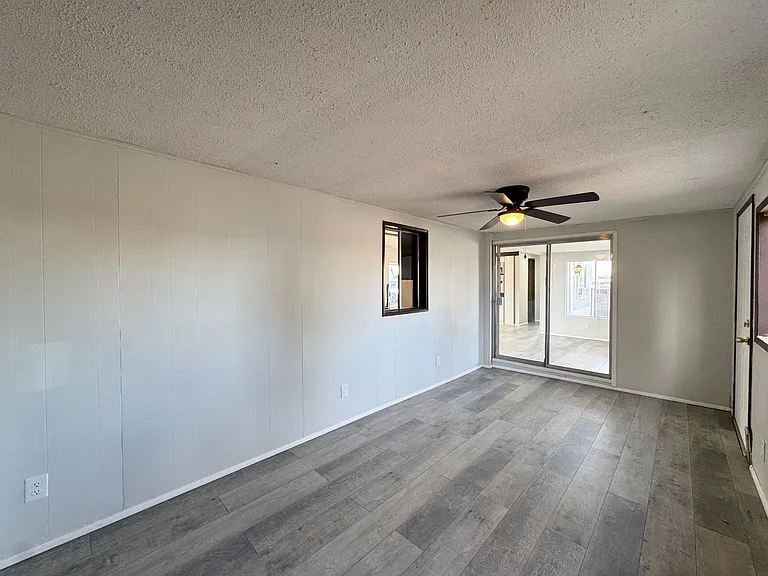 2271 Riverview Ct — Photo 27