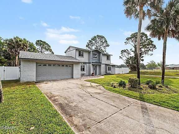 2nd image of 909 Northbrook Dr
