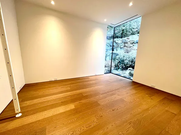 6219 Saint Georges Cres, West Vancouver, BC V7W 1Y9