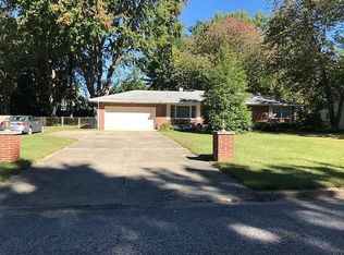 306 Gardendale Rd, Terre Haute, IN 47803